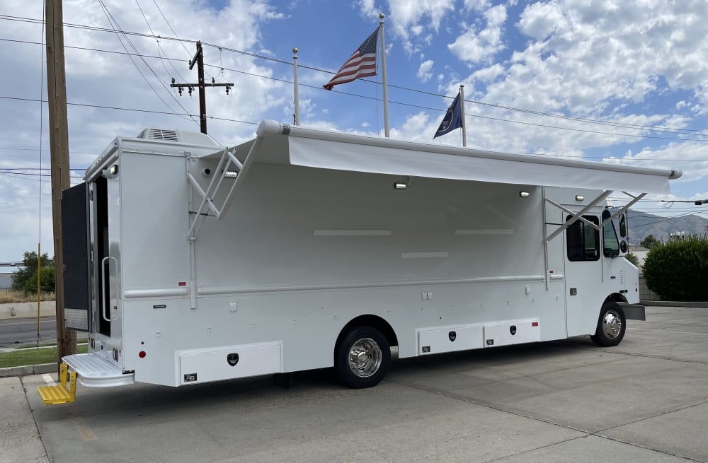 22' Mobile Command Truck