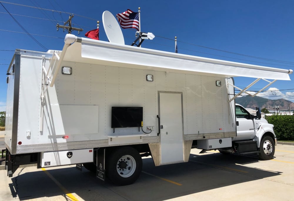 24' Mobile Comman Truck